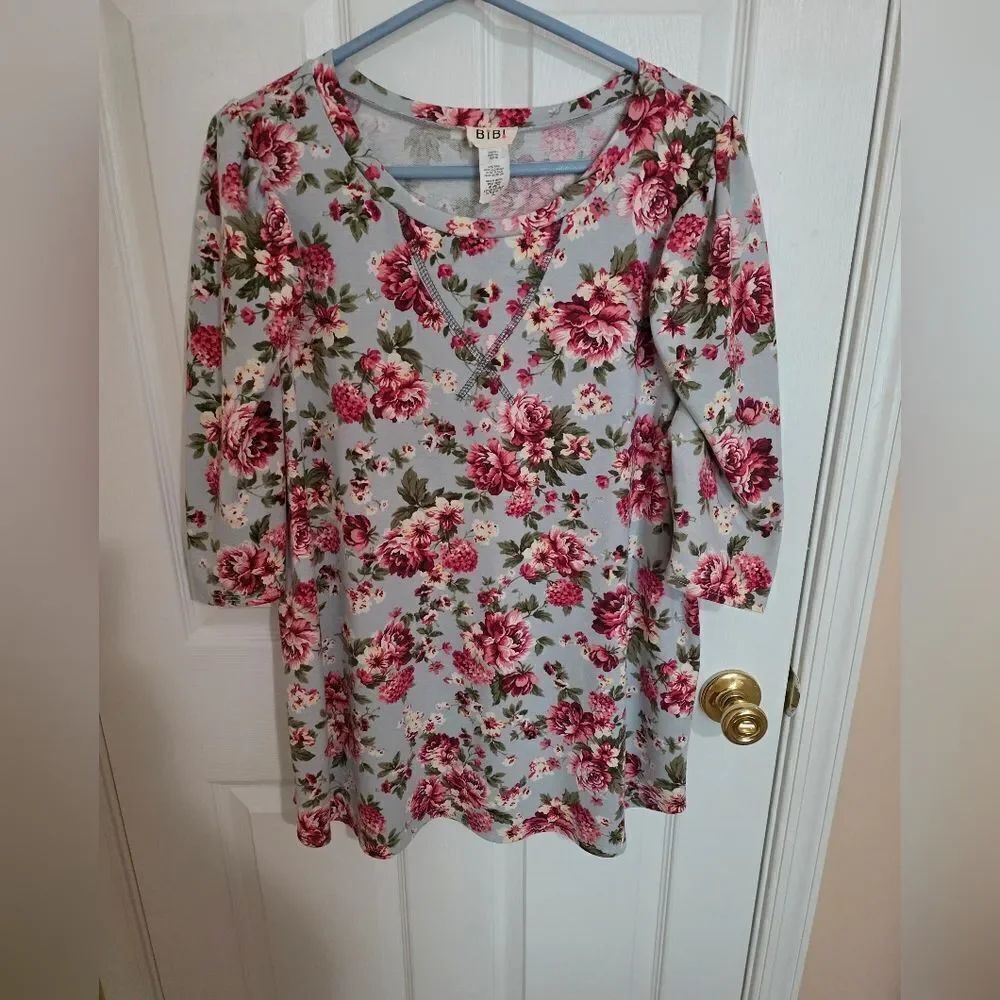 BiBi Floral Patterned 3/4 Sleeve Top NWOTS Size Xl